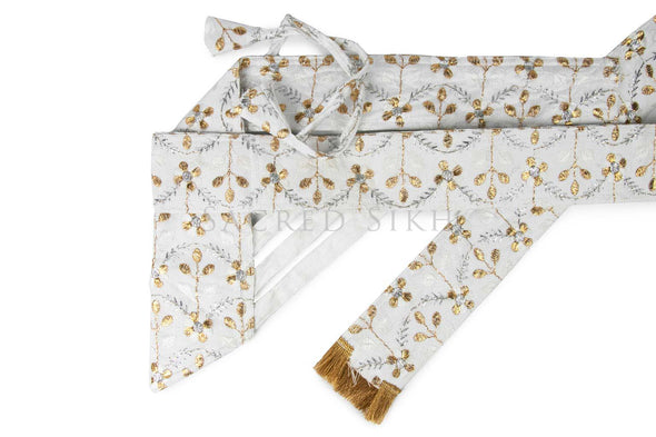 Thalvar Gatra White with Gold Silver Floral Design